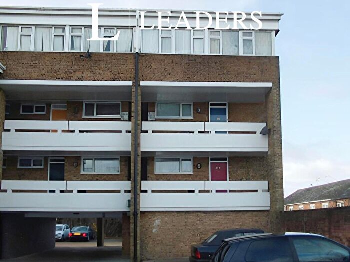 1 Bedroom Flat To Rent In Brockles Mead, CM19