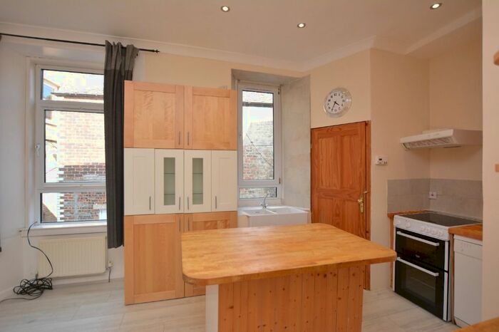 2 Bedroom Flat To Rent In Penders Lane, Falkirk, Falkirk, FK1