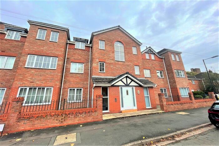 2 Bedroom Flat To Rent In Weldon Road, Broadheath, Altrincham, WA14