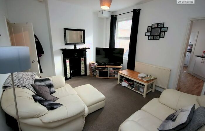 1 Bedroom Flat To Rent In Essex Street, Reading, RG2