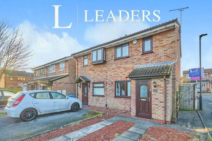 2 Bedroom Town House To Rent In Kestrels Croft, Sinfin, DE24