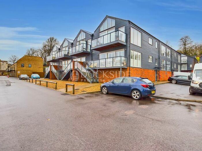 2 Bedroom Apartment To Rent In Castle View, Rochester, ME2