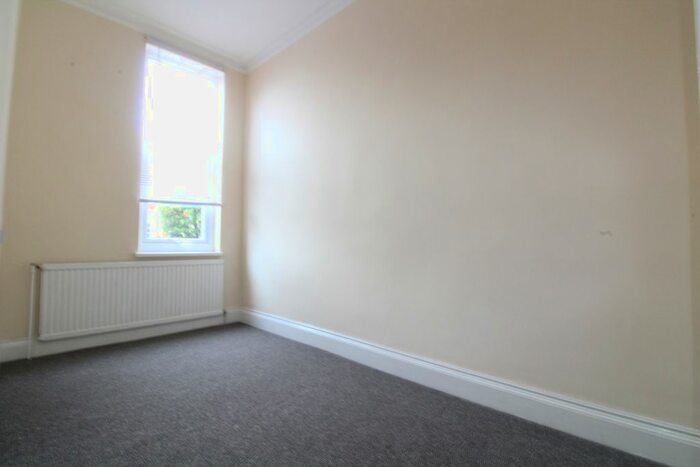 2 Bedroom Flat To Rent In Upperton Road, Off Narborough Road, Leicester, Ohb, LE3