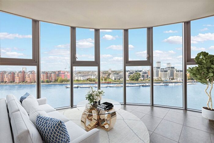 2 Bedroom Flat To Rent In Falcon Wharf, Lombard Road, SW11