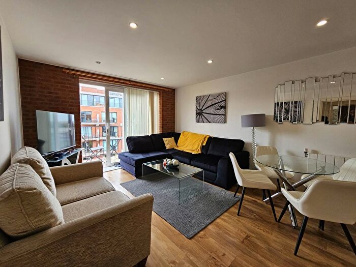 2 Bedroom Flat To Rent In Warehouse Court, Woolwich, London, SE18