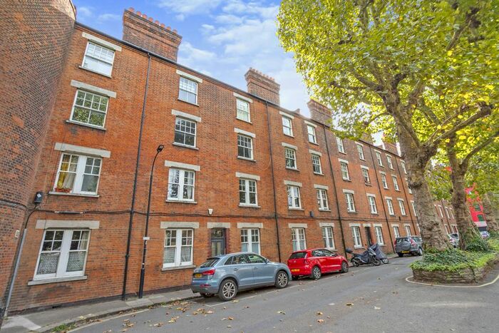 2 Bedroom Flat To Rent In Cromwell Avenue, London, W6