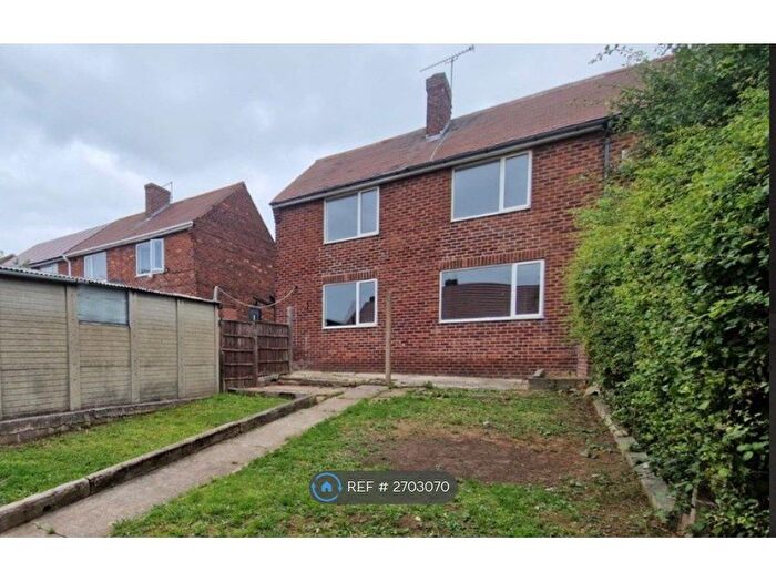 3 Bedroom Semi-Detached House To Rent In Larch Road, Maltby, Rotherham, S66