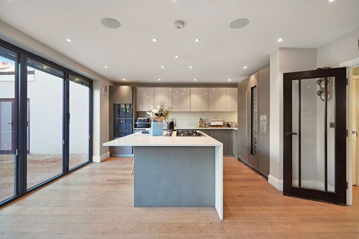 5 Bedroom Detached House To Rent In Asmara Road, Cricklewood, NW2