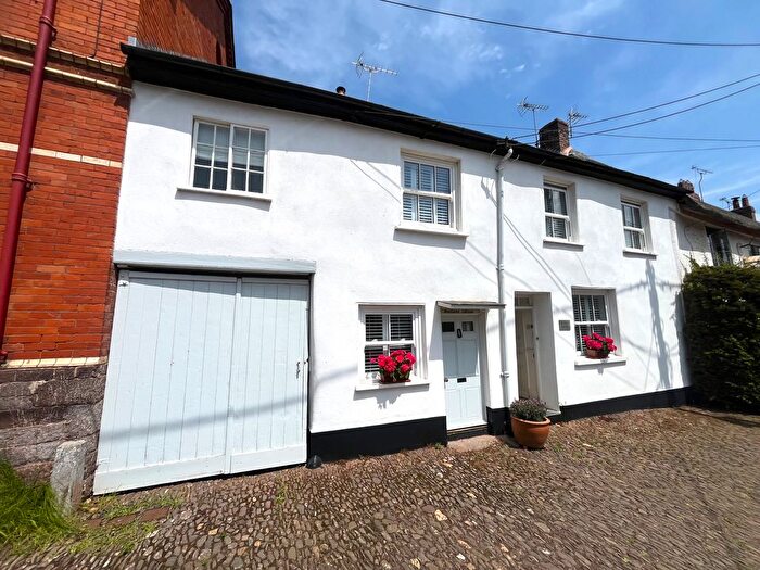 2 Bedroom Property To Rent In Bullen Street, Exeter, EX5