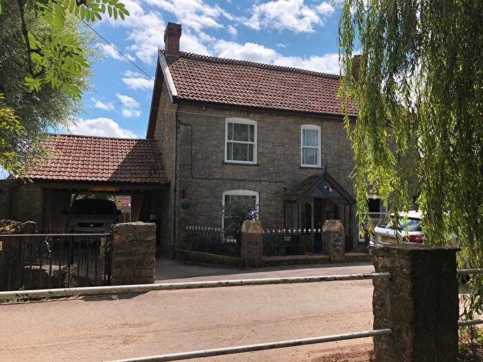 4 Bedroom Detached House To Rent In High Street, Bristol, BS40