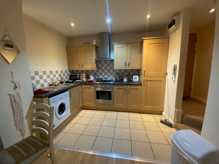 1 Bedroom Flat To Rent In Mundy Place, Cathays, Cardiff, CF24