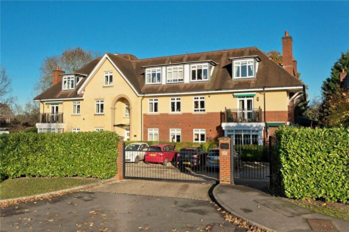 2 Bedroom Apartment For Sale In Church Road, Claygate, Esher, Surrey, KT10