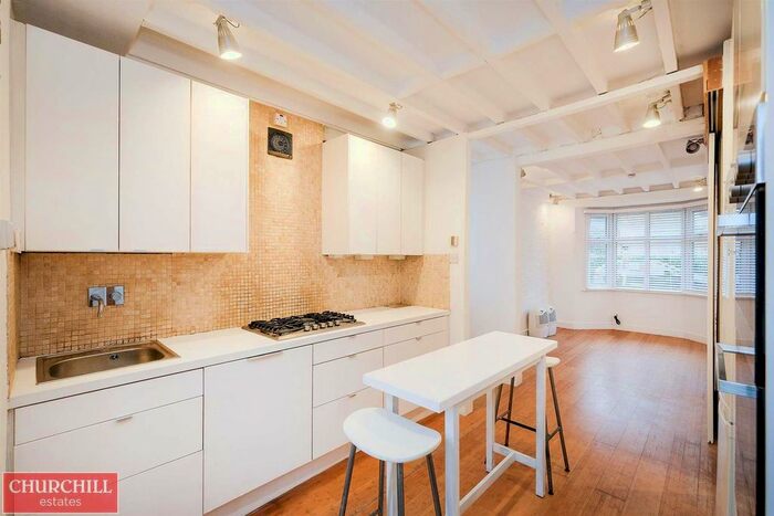 2 Bedroom Maisonette To Rent In Bishops Close, London E17