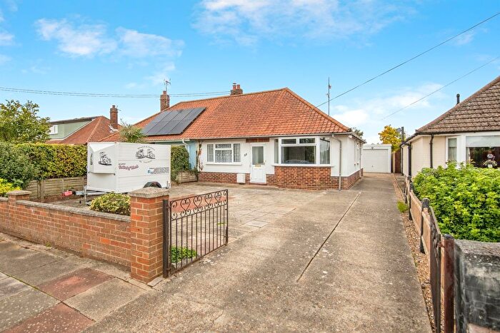 3 Bedroom Semi-Detached Bungalow For Sale In Cambridge Road, Kesgrave, Ipswich, IP5