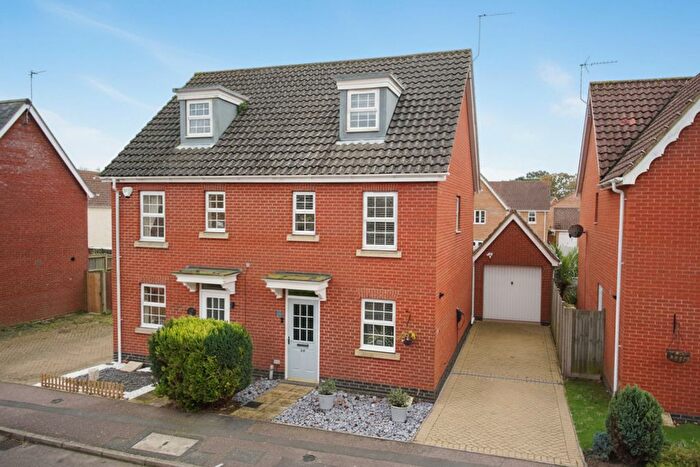 3 Bedroom Town House For Sale In Monarch Way, Carlton Colville, Lowestoft, NR33