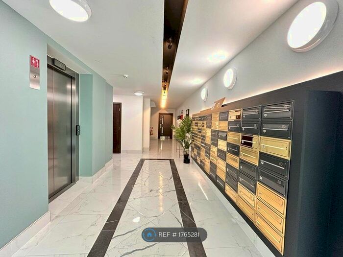 1 Bedroom Flat To Rent In Gramophone Lane, Hayes, UB3