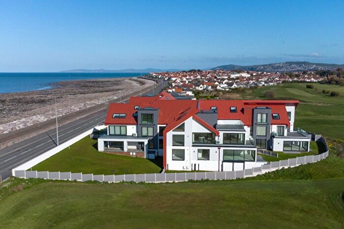 3 Bedroom Apartment For Sale In Marine Drive, Rhos On Sea, LL28
