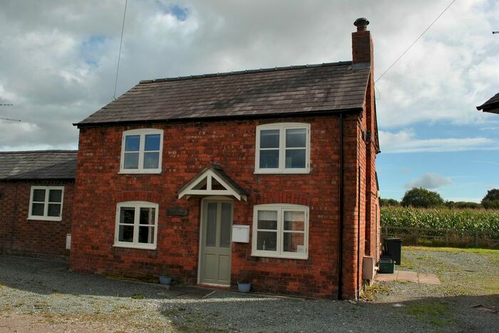 2 Bedroom Cottage To Rent In Chester Road, Nomansheath, Malpas, Cheshire SY14