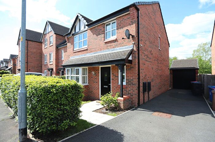 3 Bedroom Detached House For Sale In Virginia Drive, Swinton, M27