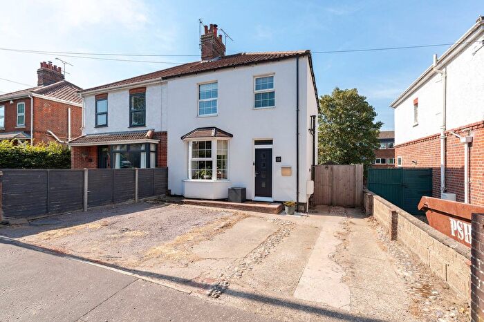 3 Bedroom Semi Detached House For Sale In Mousehold Lane, Sprowston, NR7