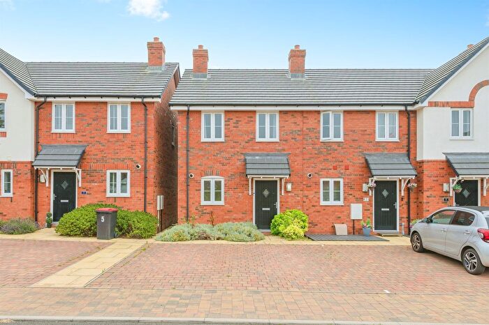 2 Bedroom End Of Terrace House For Sale In Congrave Way, Dordon, Tamworth, B78