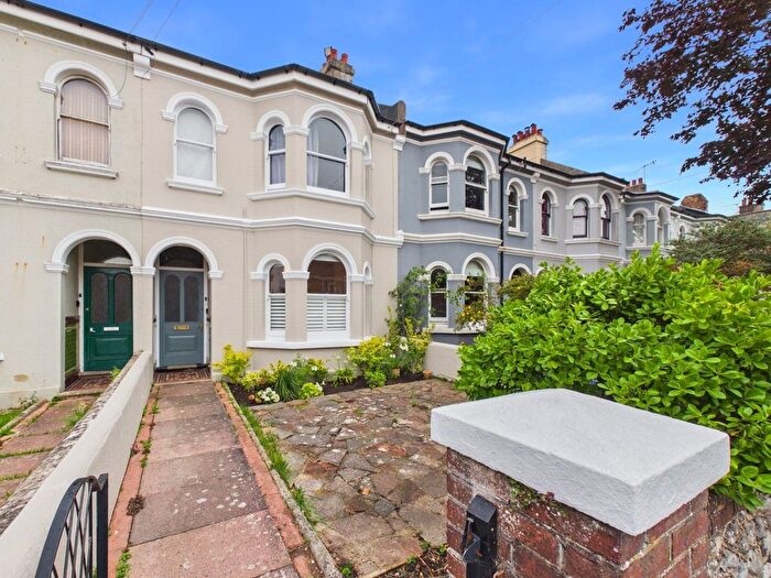 2 Bedroom Flat For Sale In Eton Road, Worthing, BN11