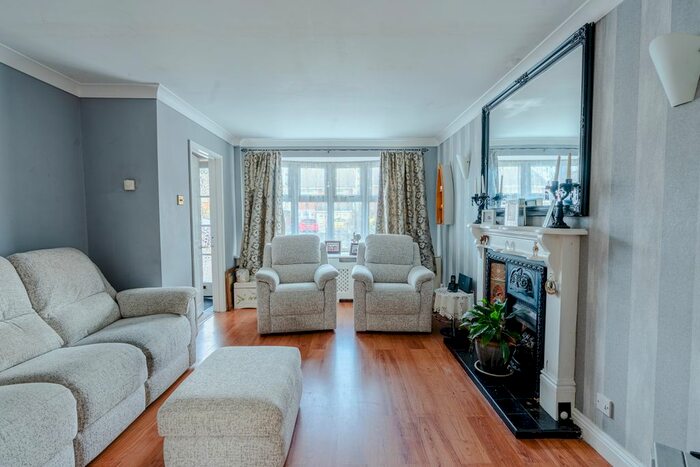 4 Bedroom Detached House For Sale In Partridge Piece, Bedford, Bedfordshire, MK43