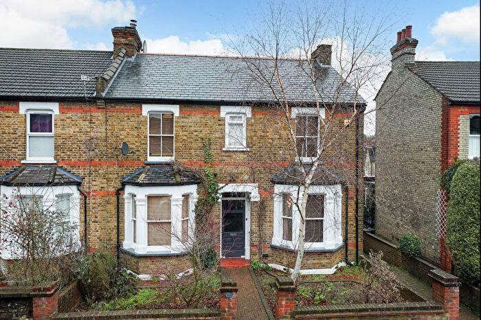 4 Bedroom Semi-Detached House For Sale In Crescent Road, Barnet, EN4