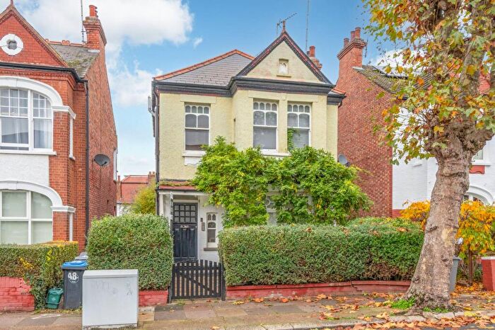 2 Bedroom Flat For Sale In Melrose Avenue, Willesden Green, London, NW2