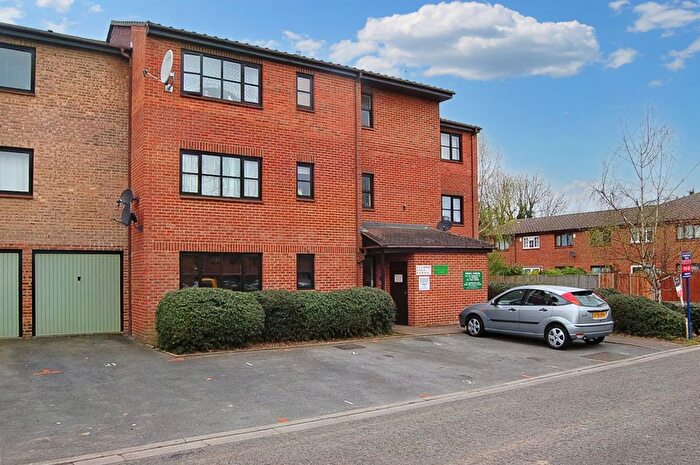 Studio To Rent In Waterside, Uxbridge, Middlesex, UB8