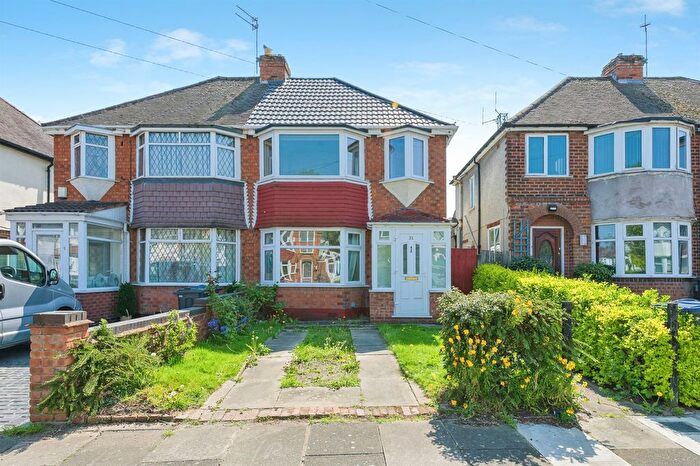 3 Bedroom Semi-Detached House For Sale In Edgemond Avenue, Birmingham, B24
