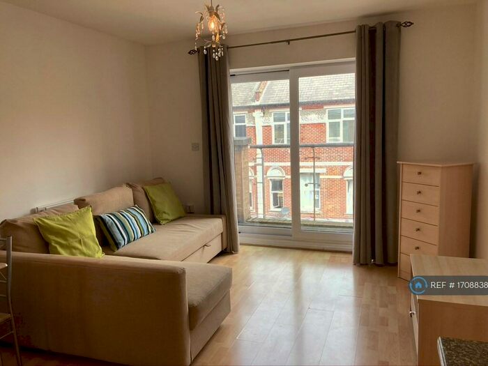 2 Bedroom Flat To Rent In Elm Grove, Southsea, PO5