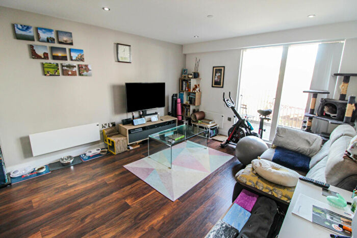 2 Bedroom Flat To Rent In One Cambridge Street, M1