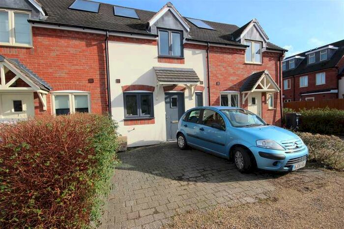 2 Bedroom Mews House To Rent In Vine Mews, Vine Lane, Warwick, CV34