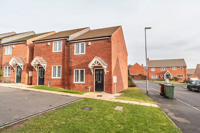 2 Bedroom Town House For Sale In Barwell Drive, Rothley, LE7