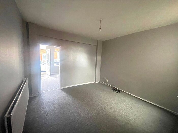 3 Bedroom Terraced House To Rent In Prince Street, Walsall, West Midlands, WS2