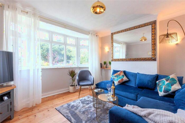 3 Bedroom Semi-Detached House To Rent In Delbush Avenue, Headington, OX3