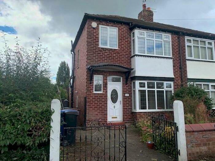 3 Bedroom Semi-Detached House To Rent In Bramwell Street, Stockport, SK1