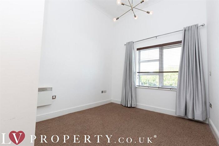 2 Bedroom Apartment To Rent In Clement Street, City Centre, Birmingham, West Midlands, B1
