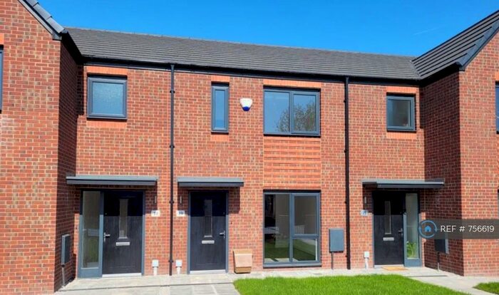 2 Bedroom Terraced House To Rent In Bradford Road, Manchester, M40