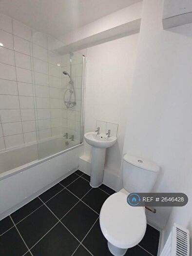 1 Bedroom Flat To Rent In St Thomas's Place, Stockport, SK1