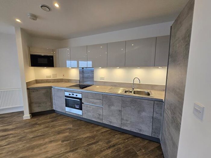 1 Bedroom Apartment To Rent In Fairfield House, Enfield, EN3