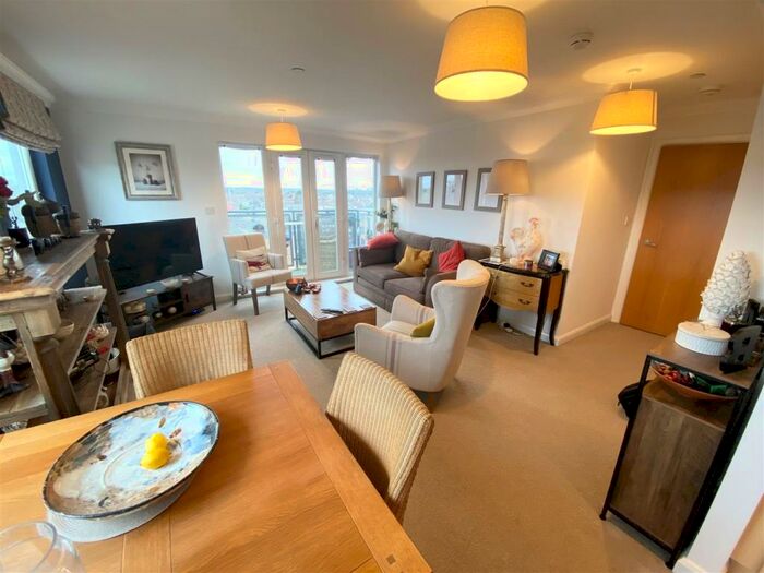 2 Bedroom Apartment To Rent In Hatton Place, Midland Road, Luton, LU2