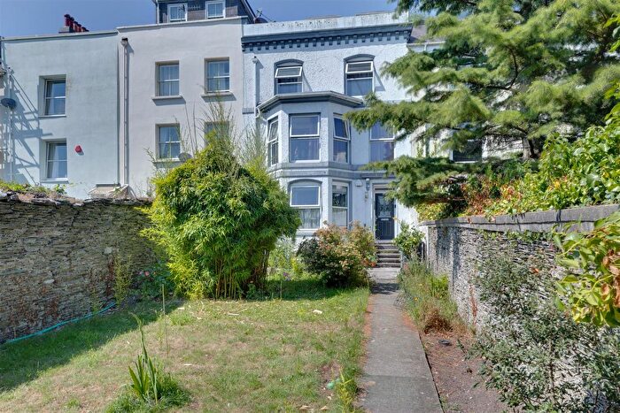 3 Bedroom Flat For Sale In Albert Road, Stoke, PL2