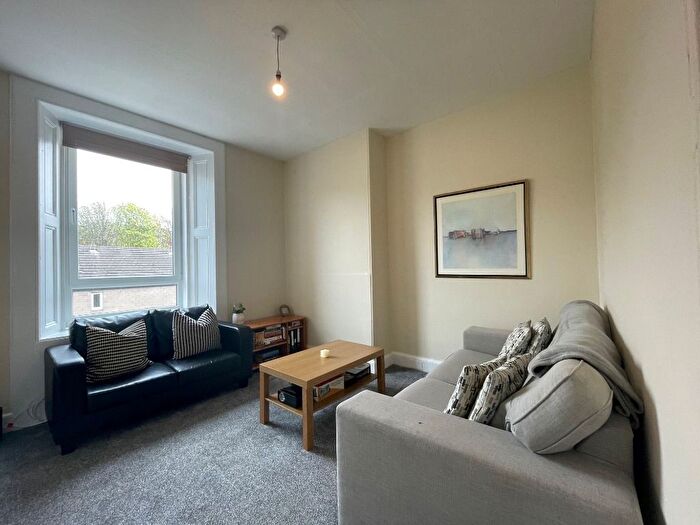 4 Bedroom Flat To Rent In Angle Park Terrace, Edinburgh, EH11