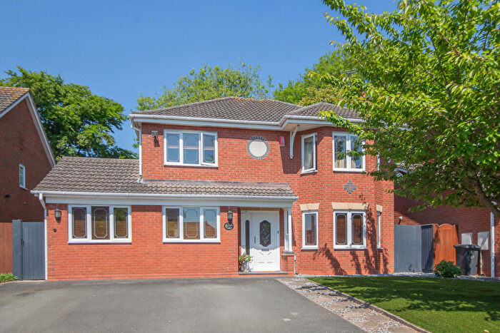 4 Bedroom Detached House For Sale In Linnet Hill, Mickleover, DE3
