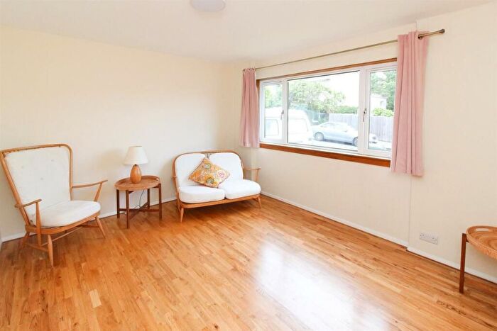 2 Bedroom Semi-Detached House To Rent In Lixmount Gardens, Edinburgh, EH5