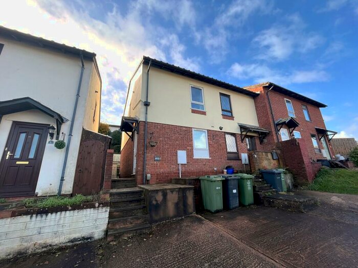 2 Bedroom House To Rent In St. Albans Close, Exeter, EX4