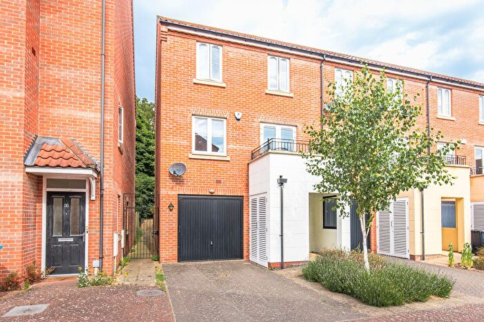 4 Bedroom Terraced House For Sale In Brazen Gate, Norwich, NR1