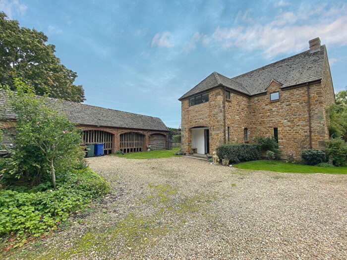 4 Bedroom Detached House To Rent In Chapel Lane, Clifton, Oxon, OX15